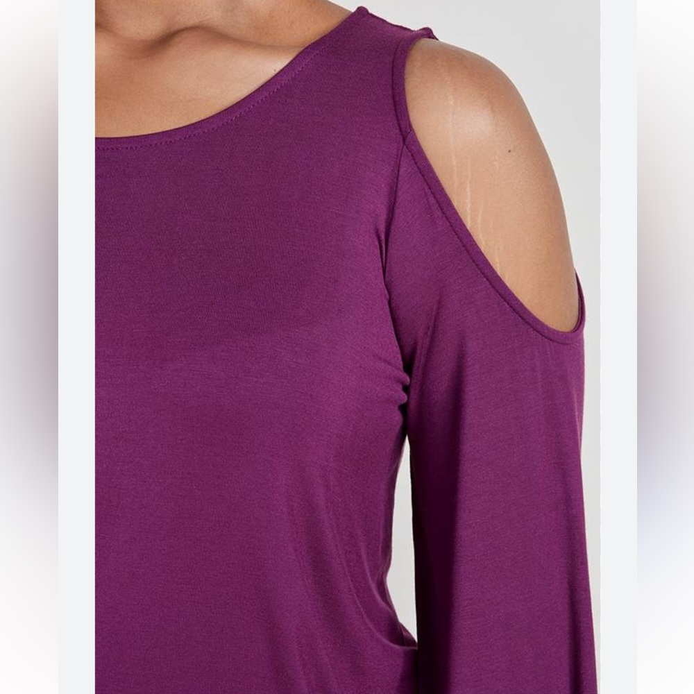Isaac mizrahi cold shoulder top - Picture 1 of 3